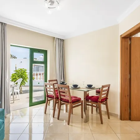 Adelfas Hotel