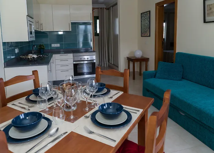 Hotel Las Adelfas 3*