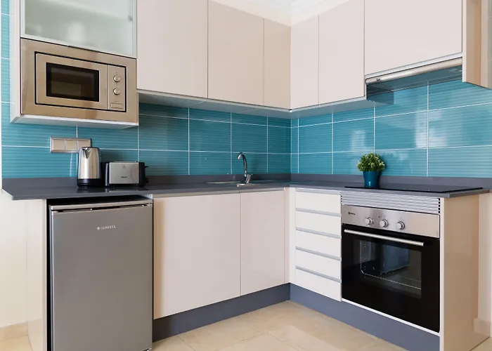 Las Adelfas Puerto del Carmen (Lanzarote)