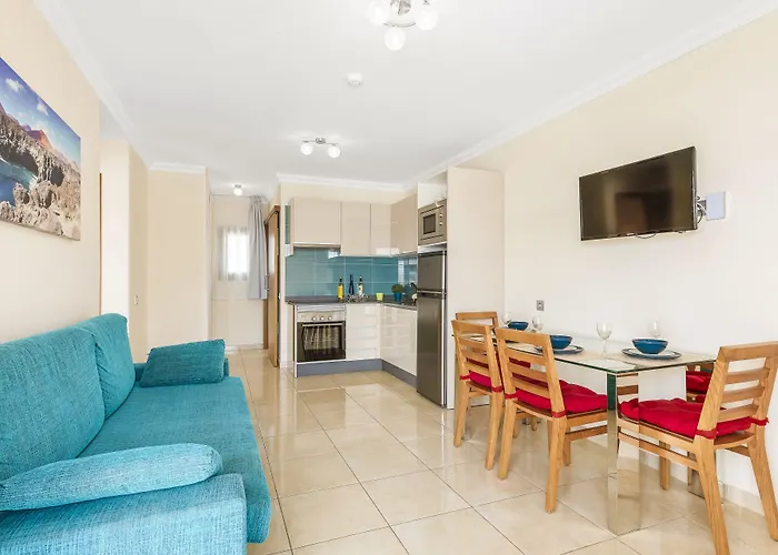 Hotel Las Adelfas 3*